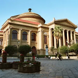 Garibaldi 29 - Piazza Marina A - In Pieno Centro. ** Palermo